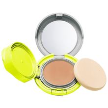 Shiseido Sports BB Compact WetForce Powder SPF 50+ - Tonizuojanti kompaktinė pudra 12 g Medium Dark Moterims