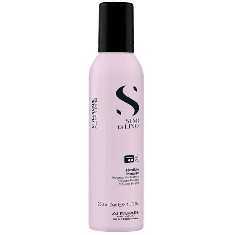 „Alfaparf Milano Semi Di Lino Style&amp;Care Flexible Mousse“ – lengvos putos, skirtos lanksčiam formavimui, blizgesiui ir plaukų apsaugai.